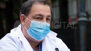 Familiero, deportista y creyente: el ser humano detrás de la figura del  doctor Poletti, el director del Hospital Cullen