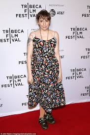 #blacklivesmatter link below for organizations/resources i love and support ⬇️⬇️ linktr.ee/lenadunham. Lena Dunham And Mum At Premiere Of My Art Daily Mail Online