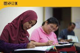 The paper also reflects on the language learning problems of malaysian. How Is The English Language Education In Malaysia Sols 24 7