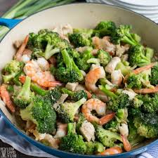Add shrimp and cook 2 minutes, stirring occasionally. Chicken And Shrimp Stir Fry With Broccoli Low Carb Yum