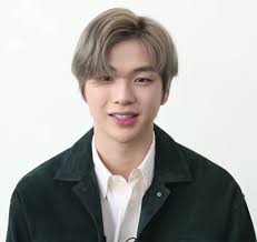 He left woollim entertainment in august 2019 but is still a member of the group. Kang Daniel Wikipedia