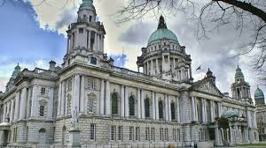Belfast city council is the city council for belfast, northern ireland. Belfast City Sightseeing Panoramische Busrundfahrt Der Stadt Terravision