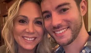 Ally Chute and Ben Crown's Wedding Website