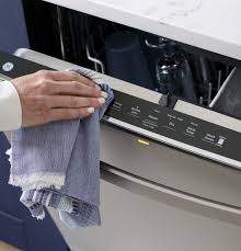 To unlock the dishwasher control, touch and hold the heated dry pad for 3 seconds. Ge Gdt645ssnss Ge Top Control With Stainless Steel Interior Dishwasher With Sanitize Cycle Dry Boost With Fan Assist Gdt645ssnss Dormont Appliance