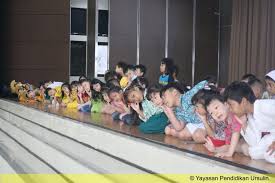 Theresia termasuk sekolah favorit di jakarta. St Theresia Jakarta Archives Serviam News