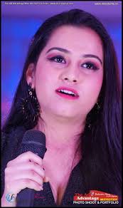 Retro Kolkata Exclusive : Introducing Tanya Saifi, Fashion Model &  Influencer