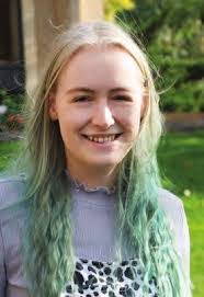 Lisa Lodwick's Instagram, Twitter & Facebook