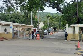 #atención i hace unos minutos fue reportada la explosión de un carro bomba en las instalaciones de la brigada 30 del ejército nacional, en cúcuta, norte de santander. Dj Itrti4th9km