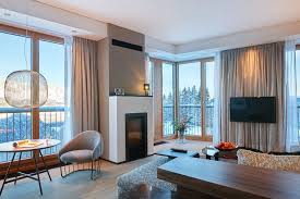 Unsere Panorama Suite Im Kempinski Hotel Berchtesgaden Mit Kamin Und Separatem Wohn Und Schlafzimmer Lassen Den Aufenthalt In Der Bergwelt Wohnen Haus Hotels