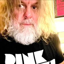 We often talk about the records that changed your perception and your  musical tastes, among the many, this is one of them. An important record  that will open a Pandora's box just