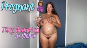 Pregnant: Bouncing Tits in Slomo