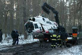 Pilot stracił panowanie nad helikopterem, który po chwili rozbił się w górach. Katastrofa Rzadowego Helikoptera Z Leszkiem Millerem Na Pokladzie Maszyna O Maly Wlos Nie Uderzyla W Dwupietrowy Dom