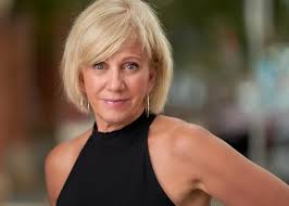 Carrie Holmes, REALTOR, Coldwell Banker Realty