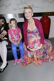 Radosną nowiną podzielił się dumny tatuś! Cezary Pazura Do Zony Po Co Ci Studia Masz Faceta Masz Dzieci