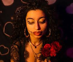 Meet Michelle, 2022 IDA Fellow ✨ Michelle Ibarra (She/her) “I am a mixed  media visual artist and poet from San Francisco. Much of my artistry stems  from a desire to explore the