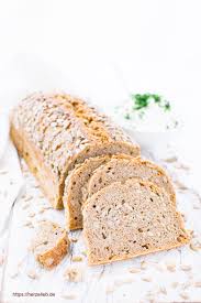 Kerniges Dinkel Vollkorn Brot Mit Sonnenblumenkernen Herzelieb
