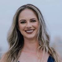 Jessica Pizzo's Instagram, Twitter & Facebook