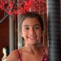 Isabella Humphreys's Instagram, Twitter & Facebook