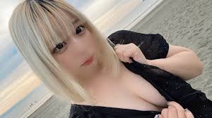 ざんげちゃん✝️ on X: 一番最後はいつのまにか編集さんが使っていたとんでもないお色気シーンです  カットするかめちゃくちゃ悩んだ末に入れたレベルのシーンなので最後まで見てください 真冬の海に入る女 ▶︎t.coE4YyrXR06h  👙 t.coJdIFXM3ae0  X