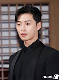 두 사람은 서로를 향한 호감으로 시작해 지금은 누구도 부럽지 않은 사랑을 키워가고 있다. ë°•ì„œì¤€ ê¹€ë¹„ì„œê°€ ì™œ ê·¸ëŸ´ê¹Œ ì•ˆë°©ì»´ë°±í•˜ë‚˜ ê¸ì • ê²€í† ì¤'