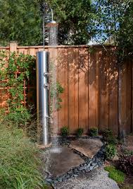 Stahl Garten Dusche Ausstattung Fur Den Pool Bereich Gestalten Ideen Moderne Landschaftsgestaltung Gartendusche Landschaftsdesign