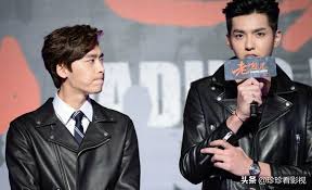 杨烁（1983年1月2日 － ），中国大陸 男演员，活跃于电视剧及话剧，毕业于中央戏剧学院表演系2002级本科 。 2014年，因《神犬奇兵》饰演郭有栋（郭油子）一角引起广泛关注。 Fz4kt S0by 5em