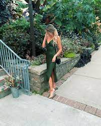 This emerald green dress from ZARA really hit right for a fall wedding!  🍃👌🏼 : r/OUTFITS