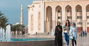 سلام عليكم احتاج سكن طالبات قريب من الجامعة ويكون متوفر معه سواق يودي للجامعة ويفضل لو فيه غرفه خاصه ويكون سعر السكن مناسب مو اكثر من 1500 ريال السعر :1000. Ù…Ù†Ø­Ø© Ø§Ù„Ø¬Ø§Ù…Ø¹Ø© Ø§Ù„Ø£Ù…Ø±ÙŠÙƒÙŠØ© ÙÙŠ Ø§Ù„Ø´Ø§Ø±Ù‚Ø© Ù„Ø¯Ø±Ø§Ø³Ø© Ø§Ù„Ø¨ÙƒØ§Ù„ÙˆØ±ÙŠÙˆØ³ ÙÙŠ Ø§Ù„Ø¥Ù…Ø§Ø±Ø§Øª Ø§Ù„Ø¹Ø±Ø¨ÙŠØ© Ø§Ù„Ù…ØªØ­Ø¯Ø©