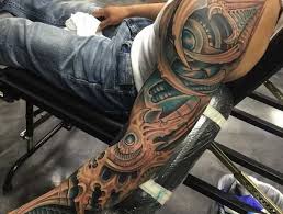 1001 Ideen Und Ispirationen Fur Ein Cooles Biomechanik Tattoo Biomechanik Tattoo Biomechanik Biomechanik Tattoos