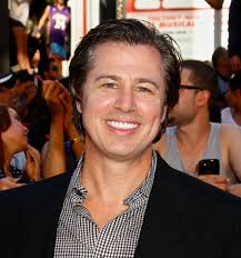 Det här gör Brad Pitts framgångsrika brorsa Douglas Pitt