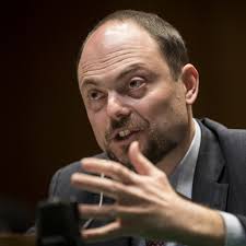 McCain Pallbearers Include Joe Biden, Warren Beatty, Russian Dissident,  Professional Athletes : NPR