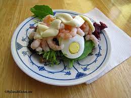 Smorrebrod Med Rejer With Shrimp My Danish Kitchen Smorrebrod Scandinavian Food Open Faced Sandwich