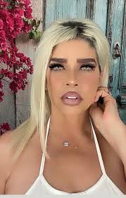 GLAM BARRE — THE BLONDE WALK