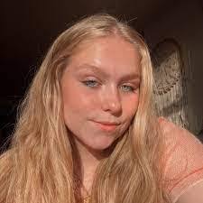 Allison Etheridge's Instagram, Twitter & Facebook