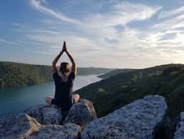 top 10 yoga retreats in scotland