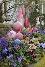 Speere Im Fruhling Gartenskulptur Feengarten Keramik Blumen