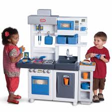 Just like a real gas grill with dual grill, lid sink and side burner. Backyard Barbecue Grillin Goodies At Little Tikes
