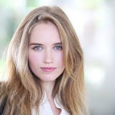 Cleo Wiggins's Instagram, Twitter & Facebook