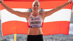 Verena preiner receiving newcomer of the year at austrian sports personality of the year ceremony held at marx halle, sankt marx, vienna, austria. Grosse Vorfreude Preiner Olympia Training Statt Flitterwochen Krone At