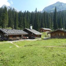 Herzlich willkommen auf diesem stützpunkt! Seit Zwei Wochen Offen So Geht Es Berghutten Im Berchtesgadener Land Landkreis Berchtesgadener Land