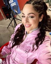 Lisa Losco's Instagram, Twitter & Facebook