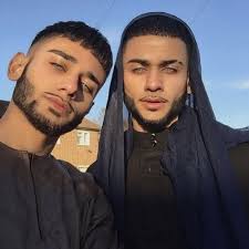 59 Ideas De Ojos Claros En 2022 Rostros Hombres Guapos Hombres Hermosos