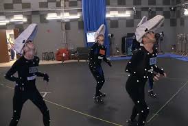 20 Impressive Shots That Show What Happens Behind The Scenes Of Big Blockbusters