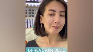 لنز رنگی لروه آلوئه بلو