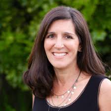 Carmen Proctor's Instagram, Twitter & Facebook