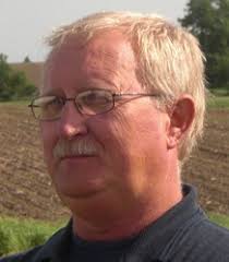 Memories of 'walking the beans' motivates Pella farmer