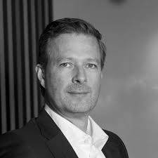 Task automation in the hybrid cloud