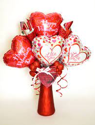 Kailangan nyo lang ng lakas ng loob, creativity, ideas and syempre yung mga gagamitin kailangan nyo rin. Balloons And Chocolates Valentine S Day Bouquet Valentines Balloons Valentine Baskets Valentine Gifts