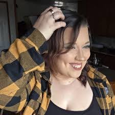 Evangeline Houston's Instagram, Twitter & Facebook