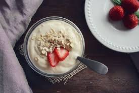 Jika anda menggunakan masker wajah yogurt setiap hari, bakteri penyebab jerawat akan lenyap dari wajah anda karena kandungan probiotik di dalam yogurt. Konsumsi Yoghurt Setiap Hari 4 Manfaat Ini Akan Dirasakan Tubuh Semua Halaman Nakita